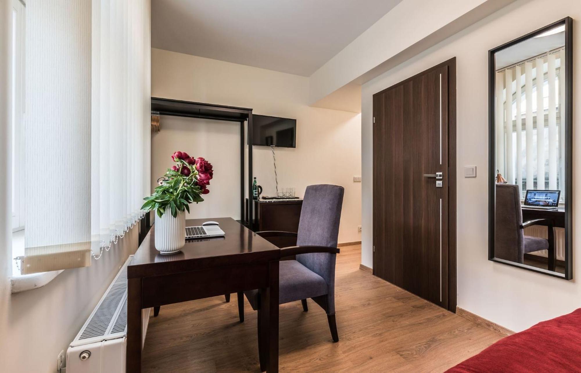 Rent Like Home - Elizy Orzeszkowej 6 Poznan Luaran gambar